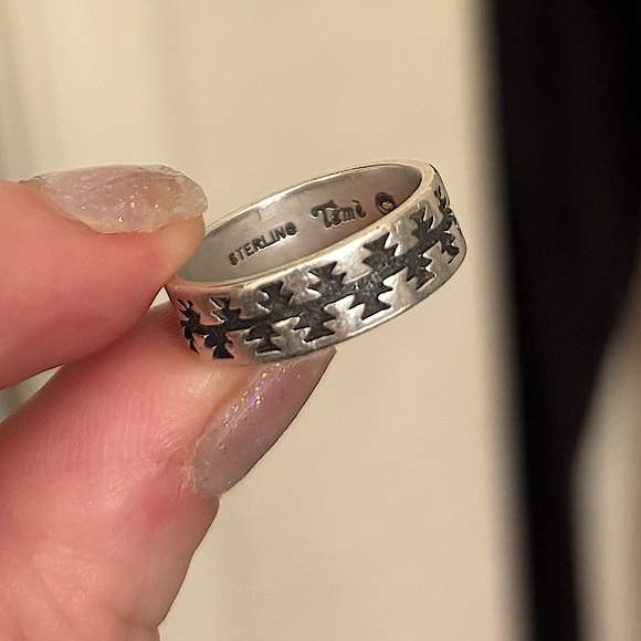 Navajo Sterling Silver Temé Ring - Picture 3 of 7